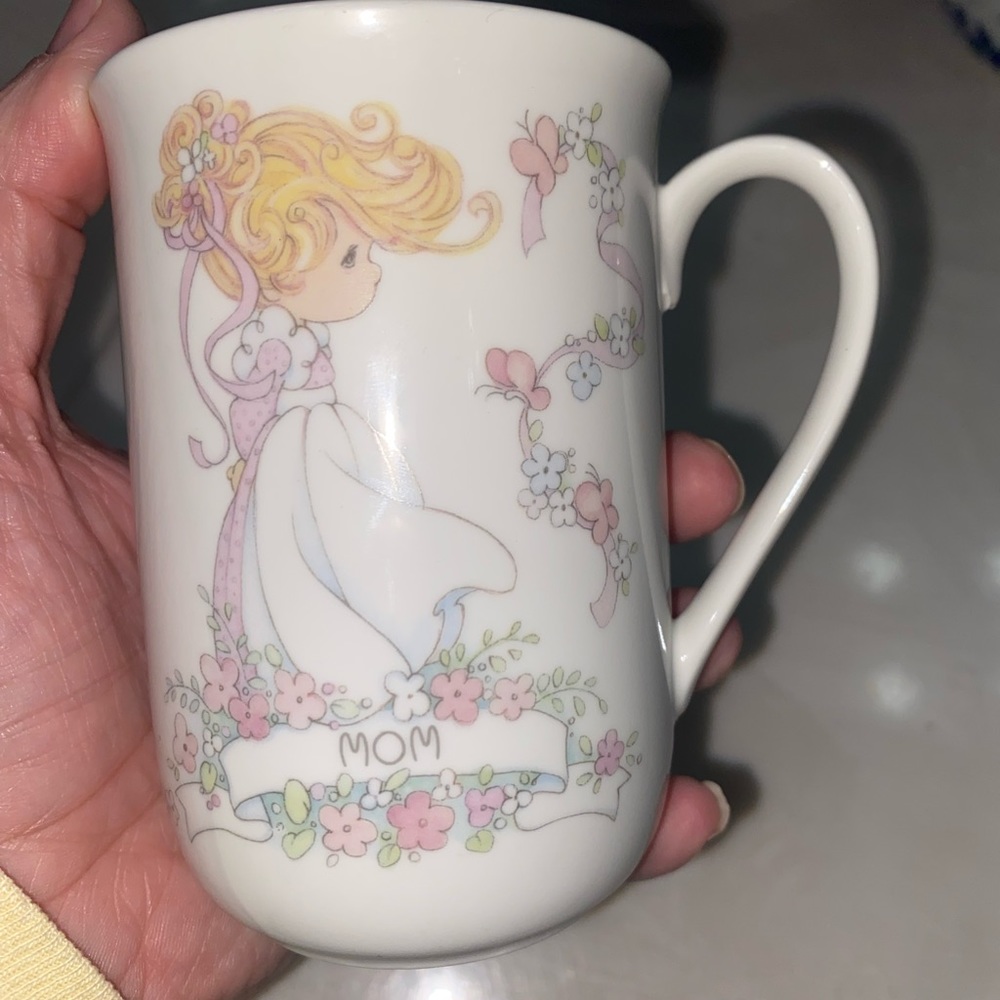 Precious Moments Collection Mom mug 1993 in Great condition!